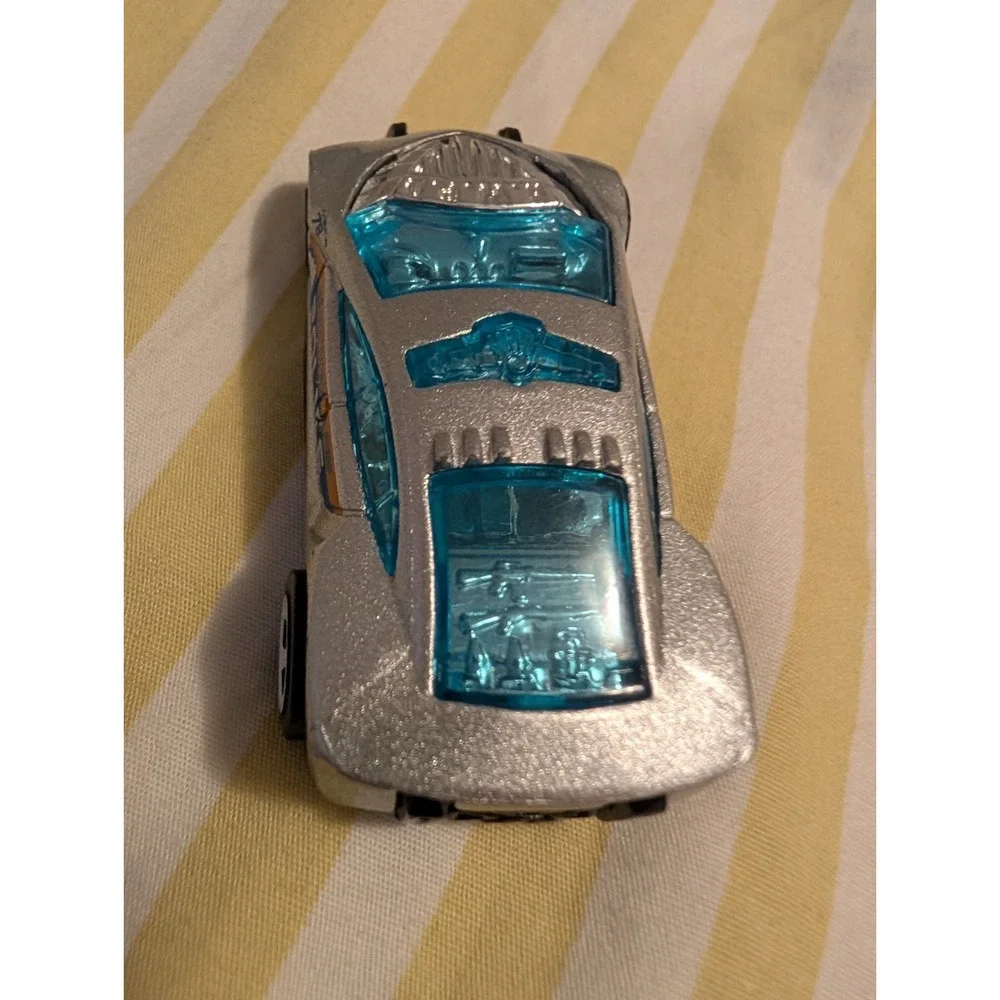 Hot Wheels Speed Trap Police Car Silver Diecast 1:64 Scale 2010 Mattel T9685